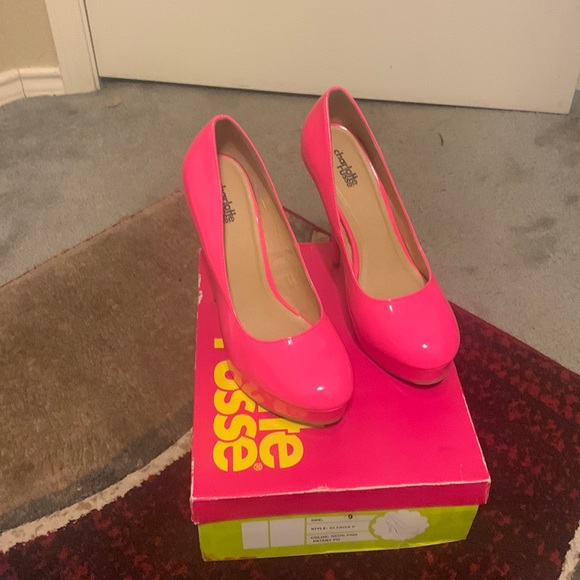 Pink pumps - Picture 1 of 6